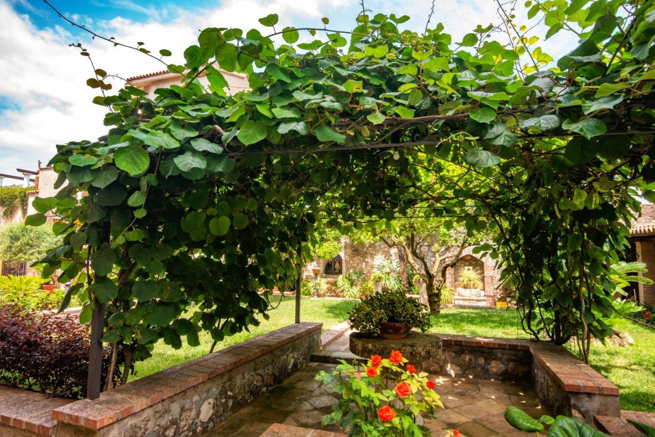 Bed and Breakfast Torre Caetana Minturno Exterior foto